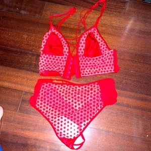 Bralette with high waisted panty set. Beautiful and sexy. Opens in front